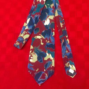 Men's 417 Van Heusen Abstract Floral Patterned Tie